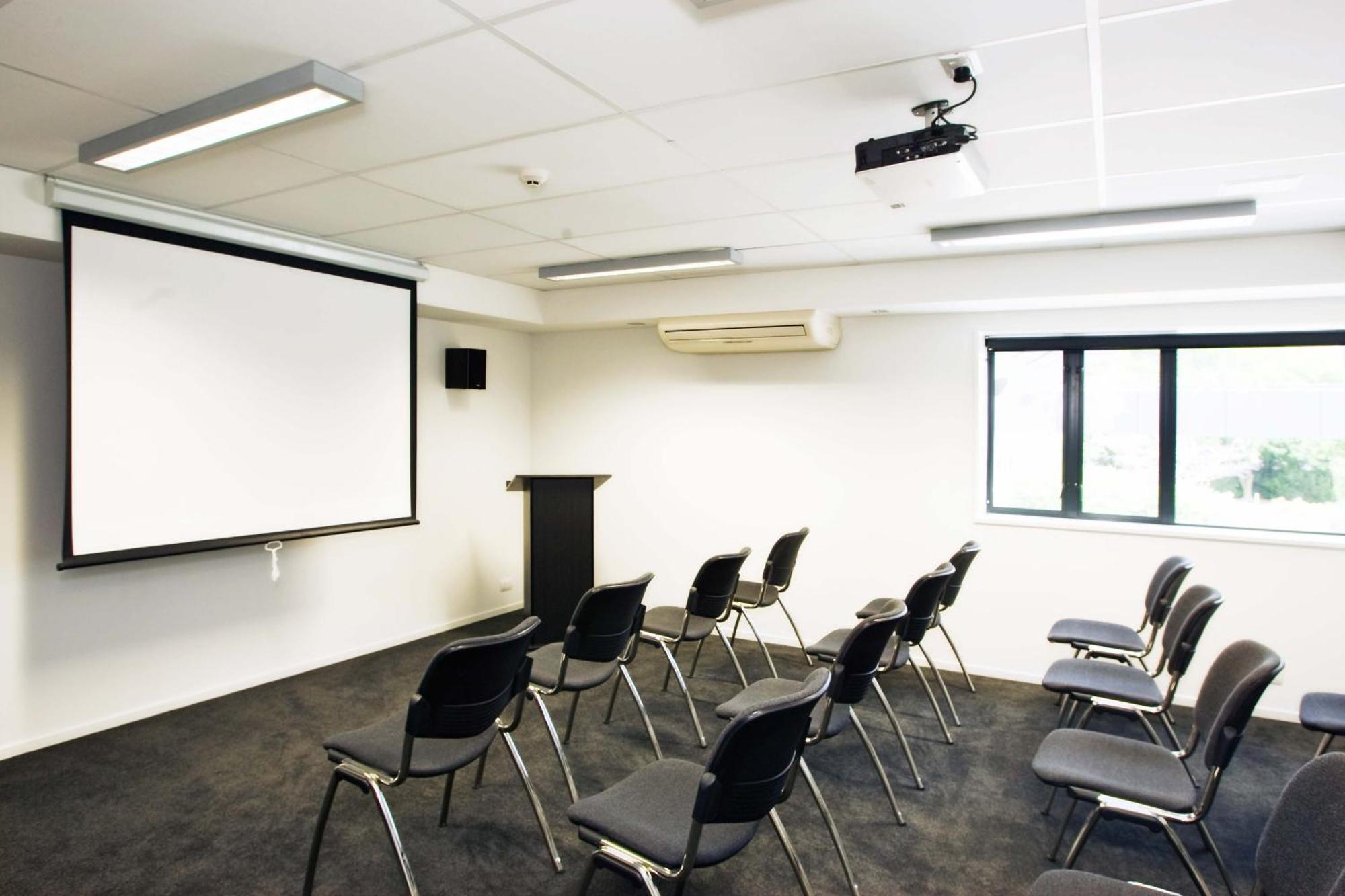 Carnmore Chateau Marlborough بلينهايم المظهر الخارجي الصورة A typical lecture room at the University of New South Wales