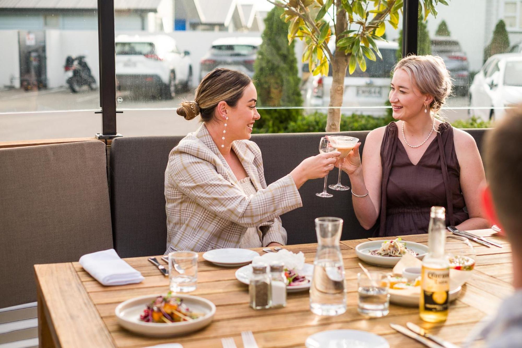 Carnmore Chateau Marlborough بلينهايم المظهر الخارجي الصورة The Terrace at the Hotel