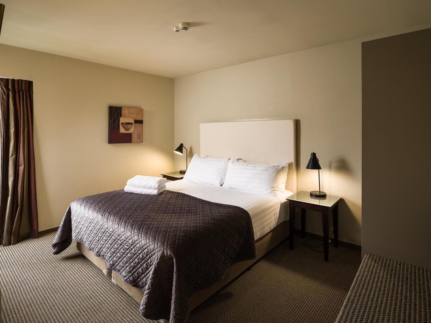 Carnmore Chateau Marlborough بلينهايم المظهر الخارجي الصورة A bedroom at the hotel